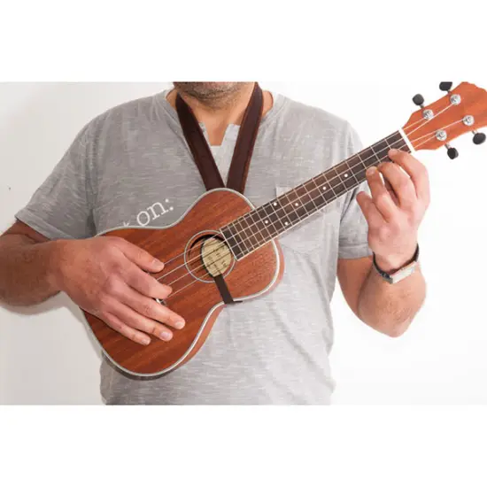 RightOn CORREIA UKULELE/CAVAQUINHO/BANDOLIM UKE035