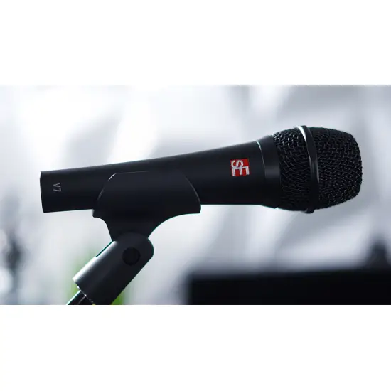 sE Electronics MICROFONE MÃO V7 BLACK