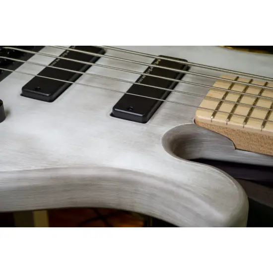 Markbass Kimandu Old White 5 BK MP