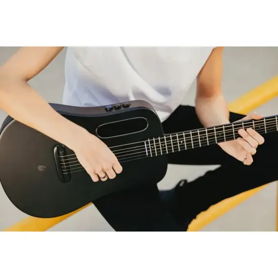 LAVA MUSIC ME Air Carbon Black