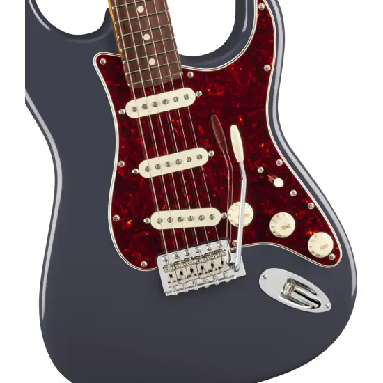 Fender AM Pro CLSC Strat RW FBLK