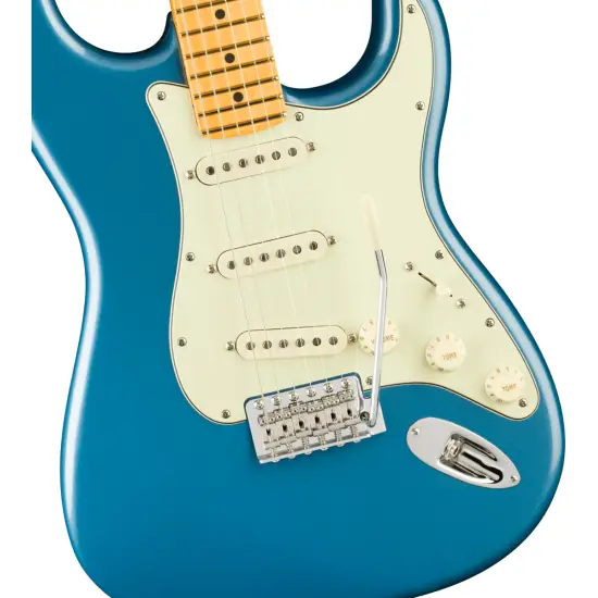 Fender AM Pro CLSC Strat MN FLPB