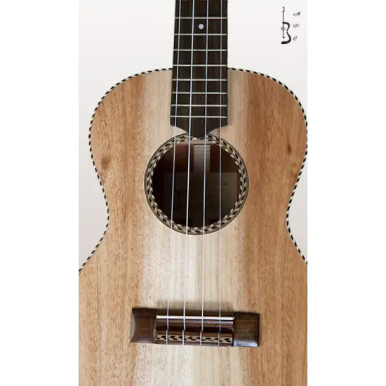 APC UKULELE TENOR TT Tradicional
