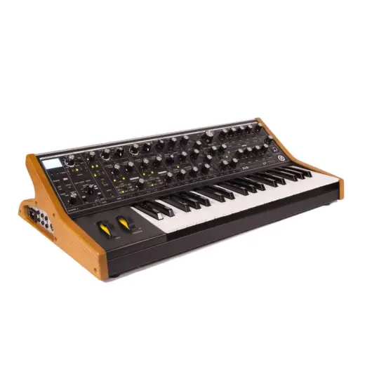 Moog Subsequent 37