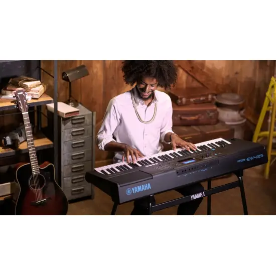 Yamaha PSR EW425