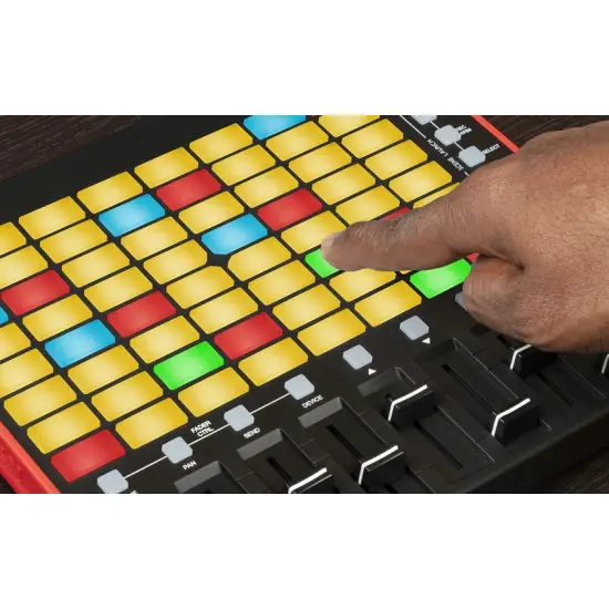 Akai CONTROLADOR MIDI APC Mini mk2